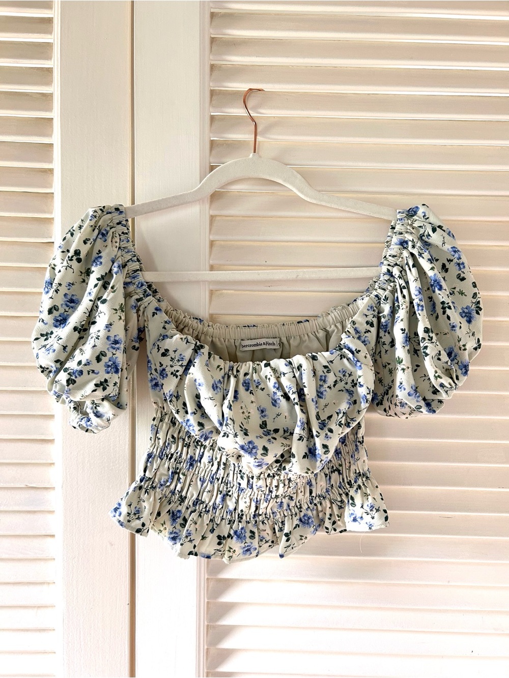 Abercrombie & Fitch Light Green Floral Smocked Off-Shoulder Crop Top